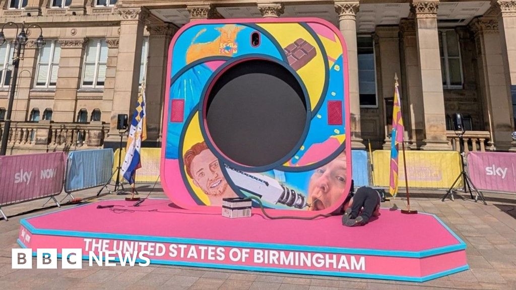 Joe Lycett brings together Birmingham residents with US counterparts