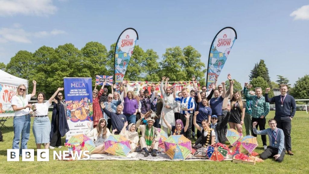 Worcester Show returns to city with 90s nostalgia theme