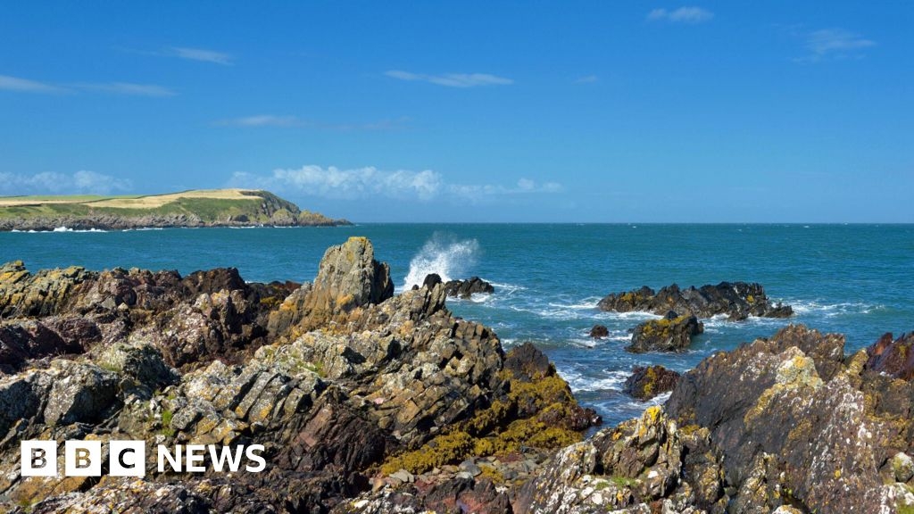 Body found in search for man, 72, missing from dinghy