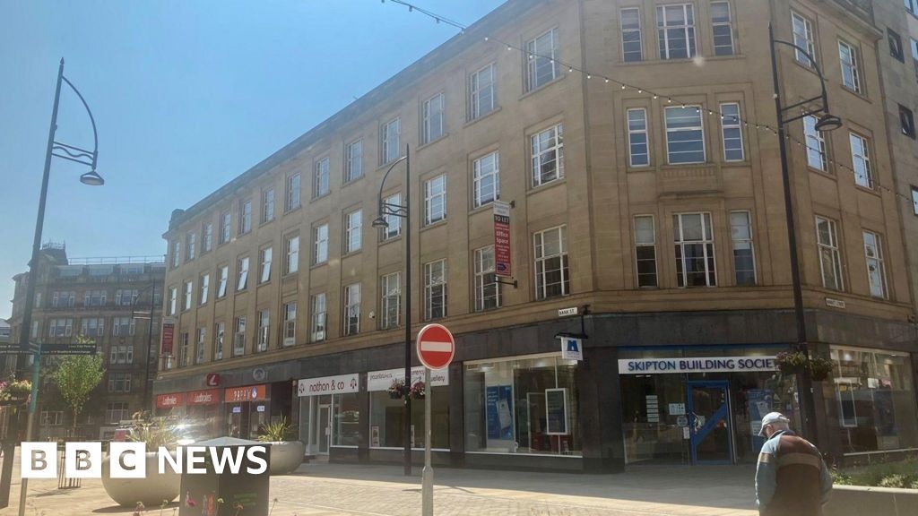 Broadway House flats in Bradford approved despite 'flood risk'