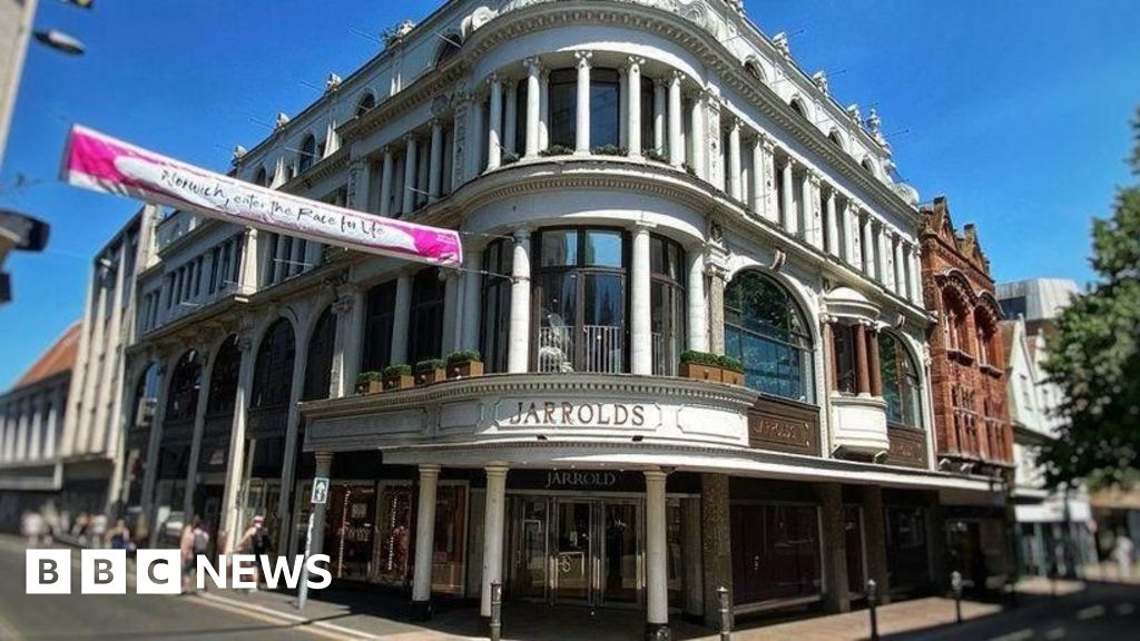 Jarrolds in Norwich wants to cut hours to 70 staff members