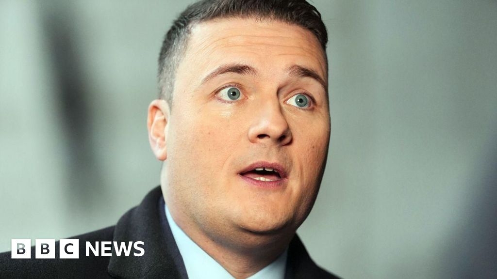 Birmingham bin strike threat to public health, says Streeting