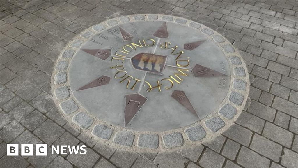 Sandwich compass stone to mark Cinque Port town's naval history
