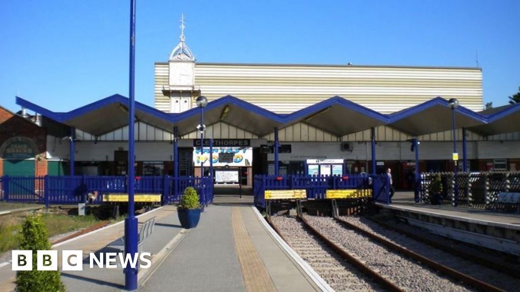 Calls to end delays on Cleethorpes-London train service