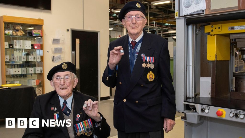 VE Day: Veterans unveil new Royal Mint 50p coins