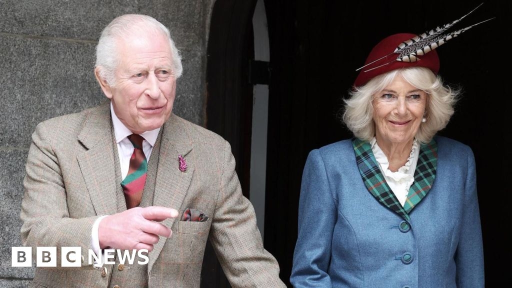 King and Queen hear anniversary music at Balmoral church