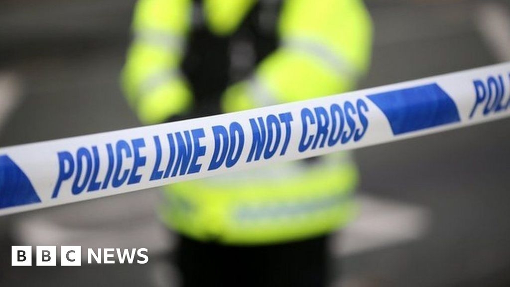 Swindon: Man arrested after bomb hoax at primary school