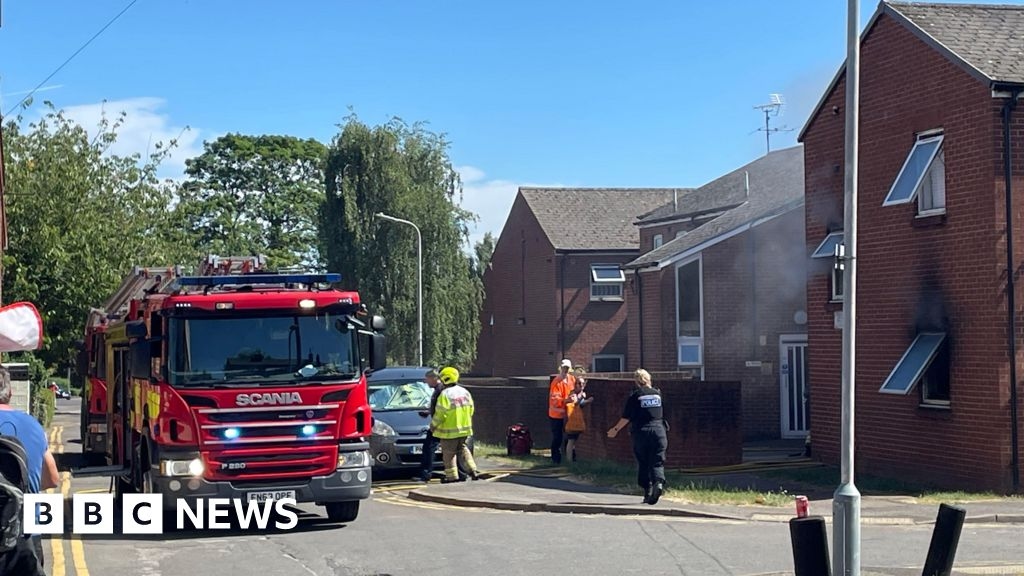 Fire crews deal with Beeston flat blaze