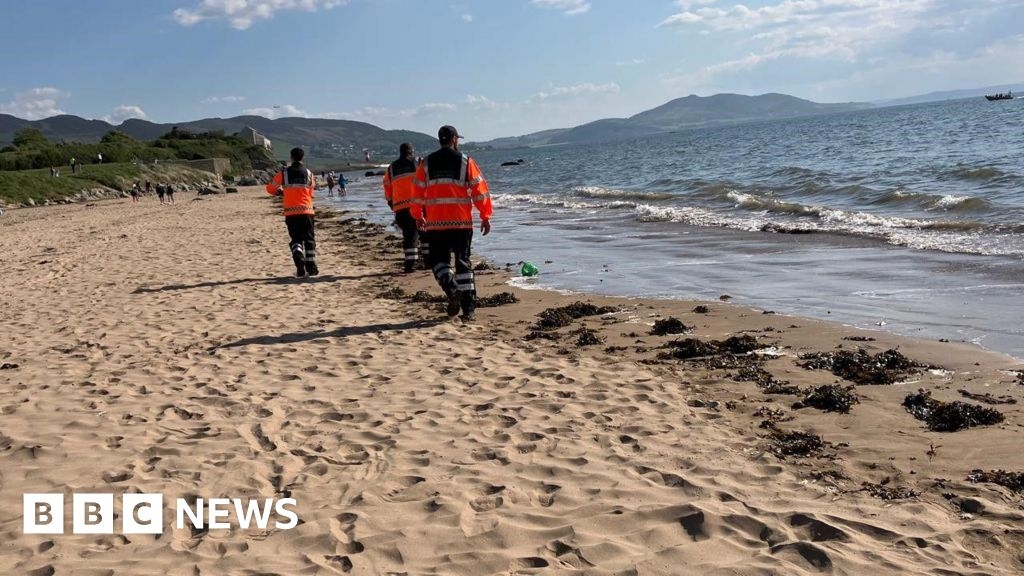 Buncrana: Search and rescue operation off County Donegal coast