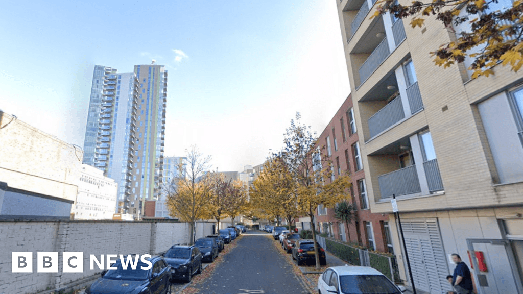 Murder and robbery arrest after Manor House man, 87, dies