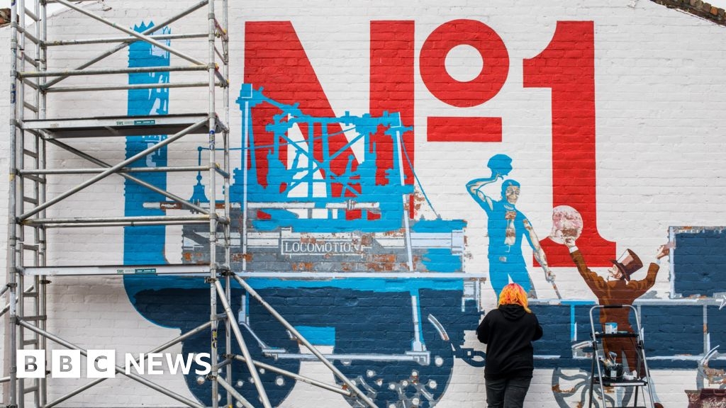 Daughter of Stockton mural artist 'delighted' at repaint