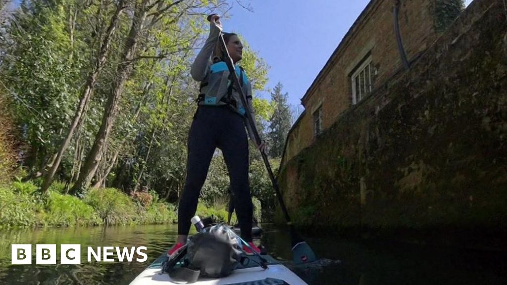 BBC reporter navigates River Hamble by paddleboard
