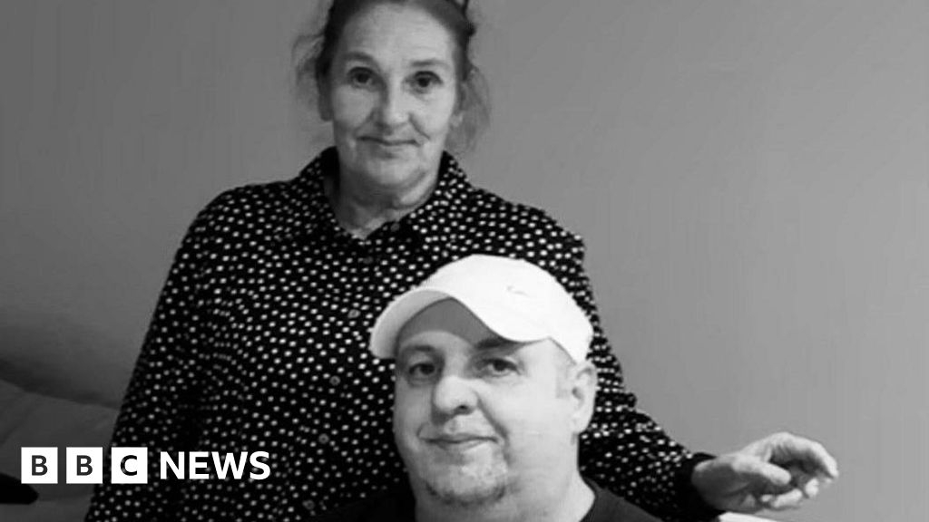 Evertonian's family take radio to his grave for Goodison farewell