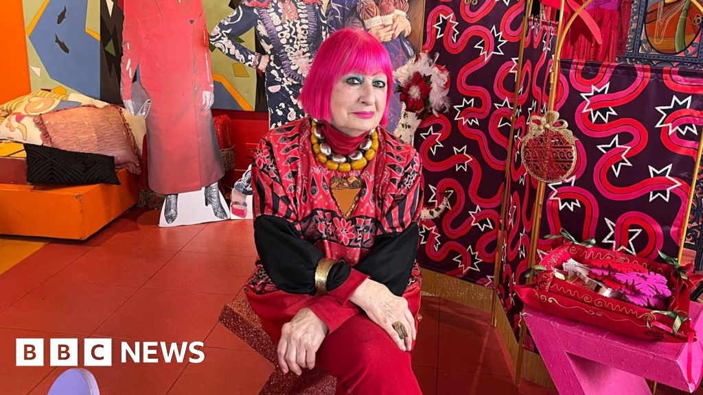 Zandra Rhodes urges Kent youngsters to draw every day