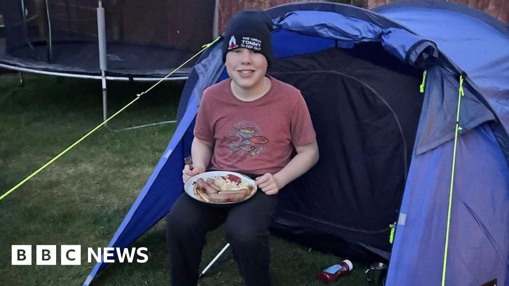 Uttoxeter boy set for month-long sleep out for homeless veterans