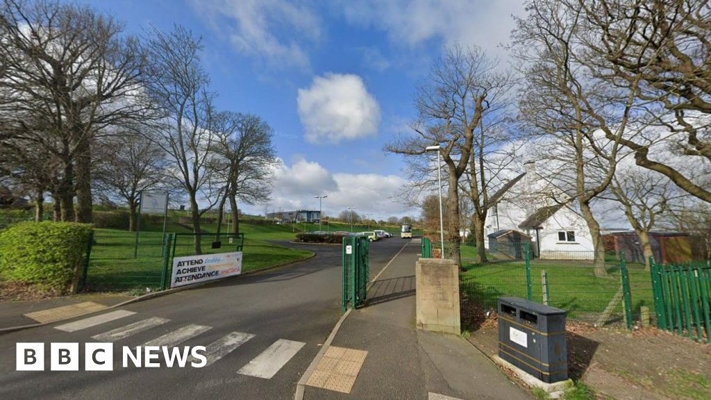 Prudhoe school shut for at least six months due to cracks