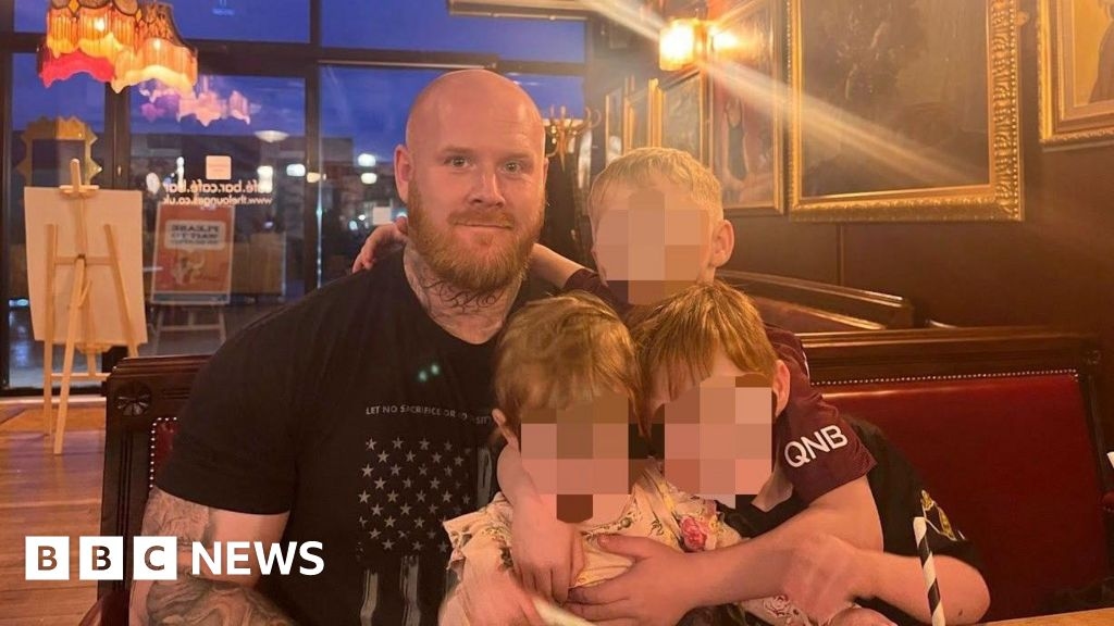 Murder-accused inmate 'described Lenny Scott's family to him'