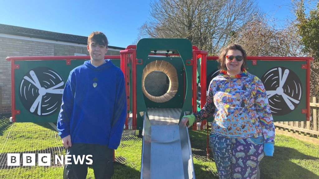 Aircraft climbing frame honours WW2 legacy in Weston Colville