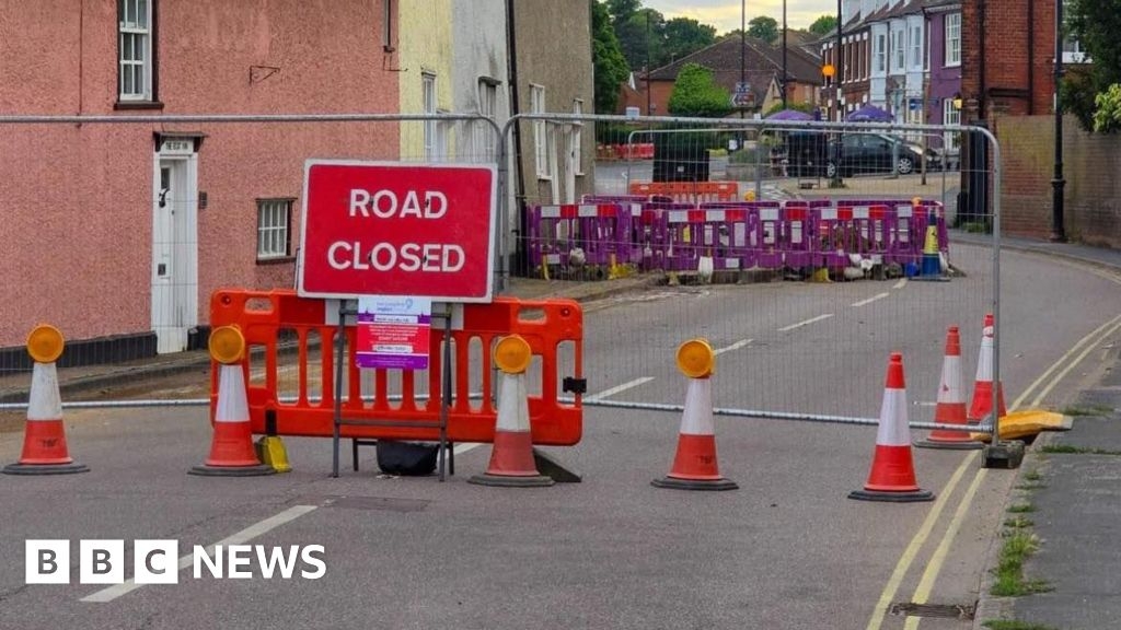 Woodbridge businesses claim road closure signs are 'misleading'