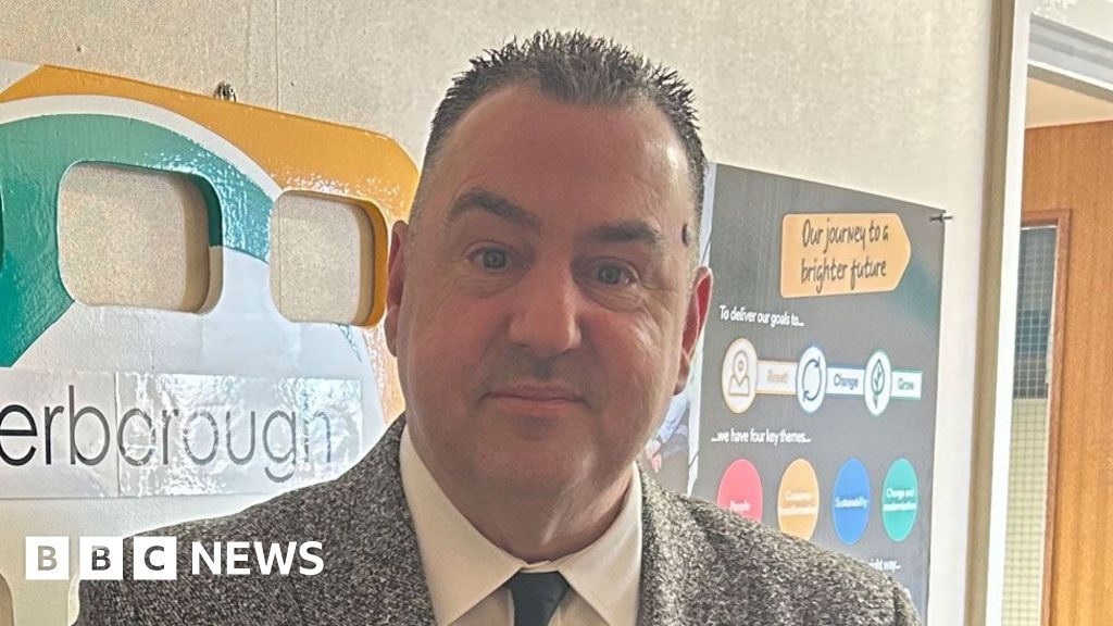 'Heroic' Peterborough bus driver gave CPR to collapsed man
