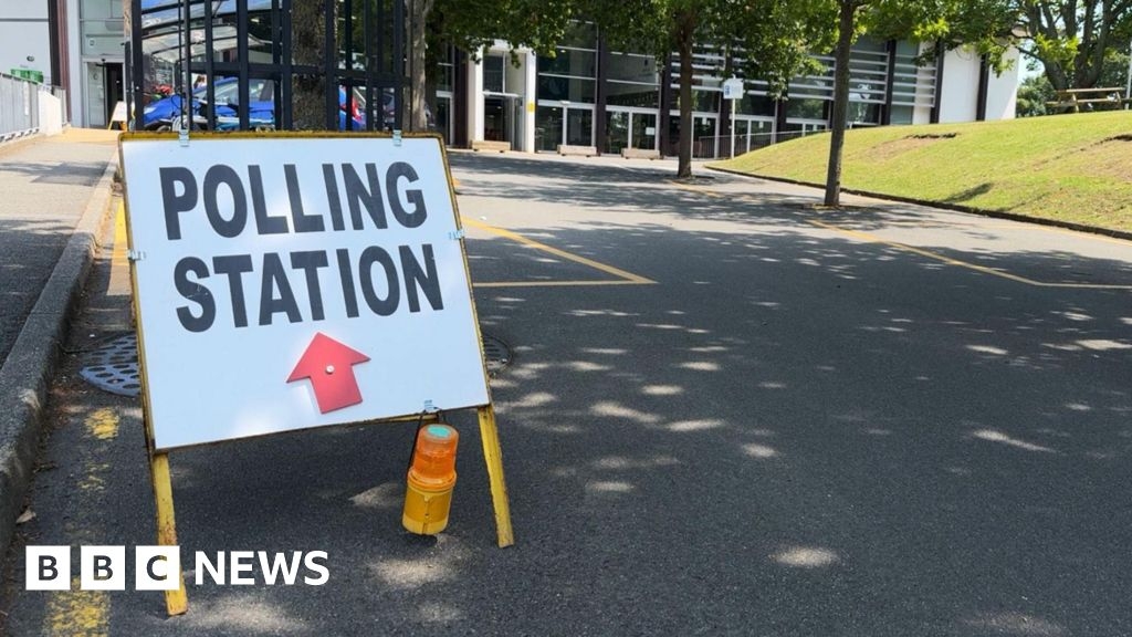 Guernsey general election was remarkable, observers say