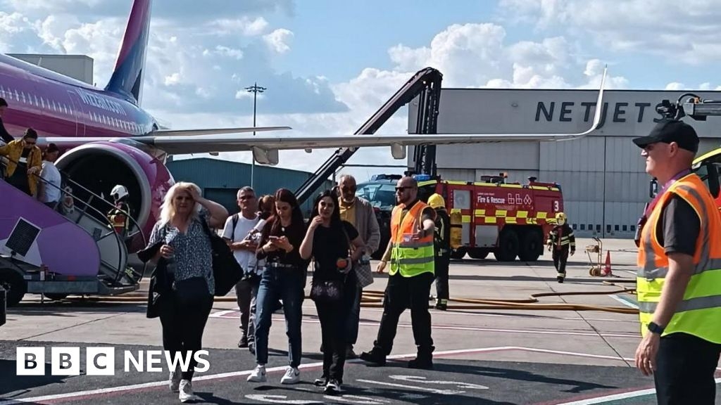 Luton Airport flight aborted 'at high speed' during take-off
