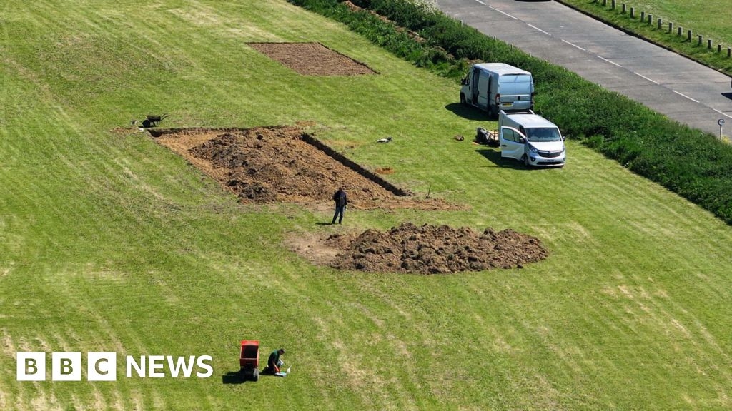 Goring sandpit build begins despite planning permission refusal