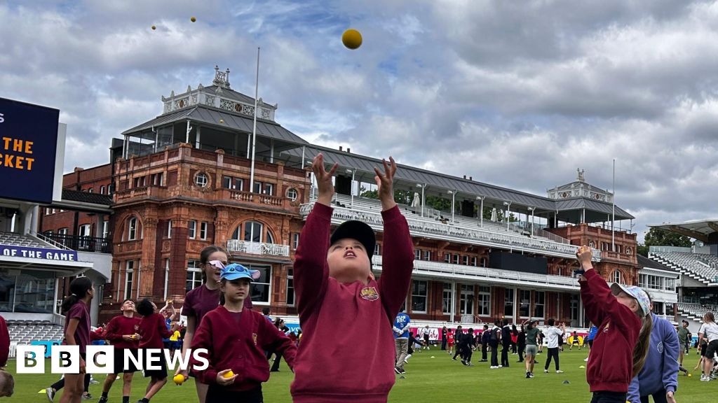 Cricket world record set by Chance to Shine charity at Lord's