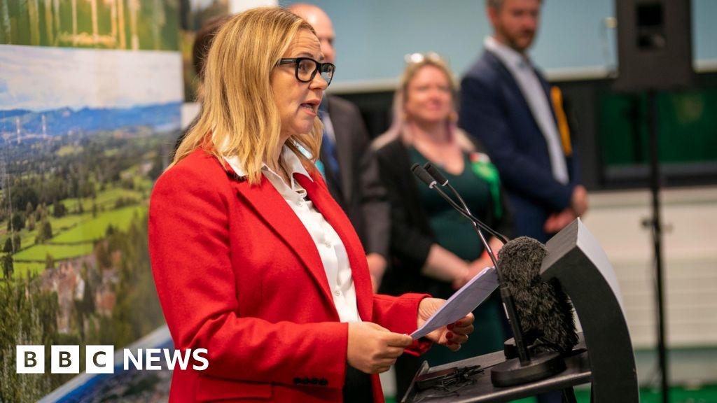 Helen Godwin takes office as new Weca metro mayor