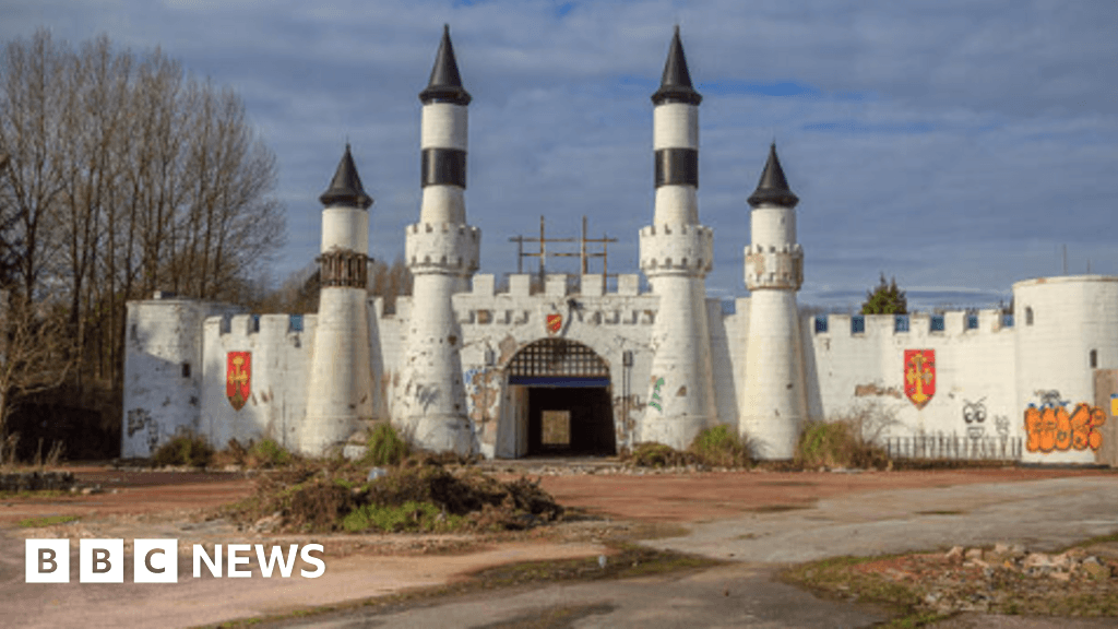 Abandoned Camelot theme park homes plan revealed