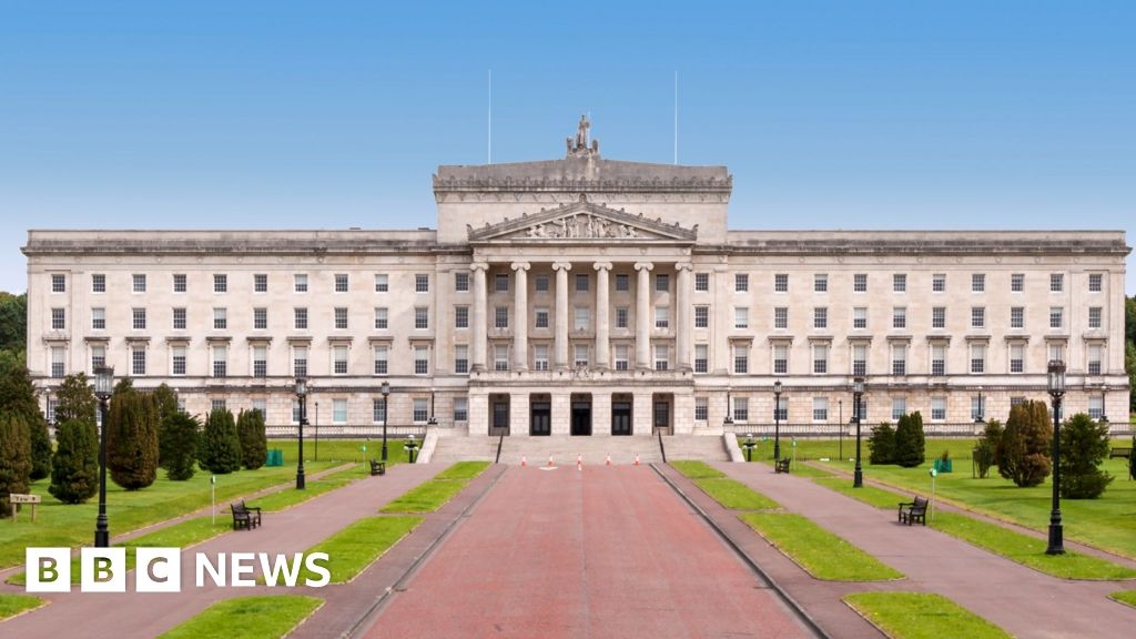 MLA pay: New plans to set pay levels introduced at Stormont