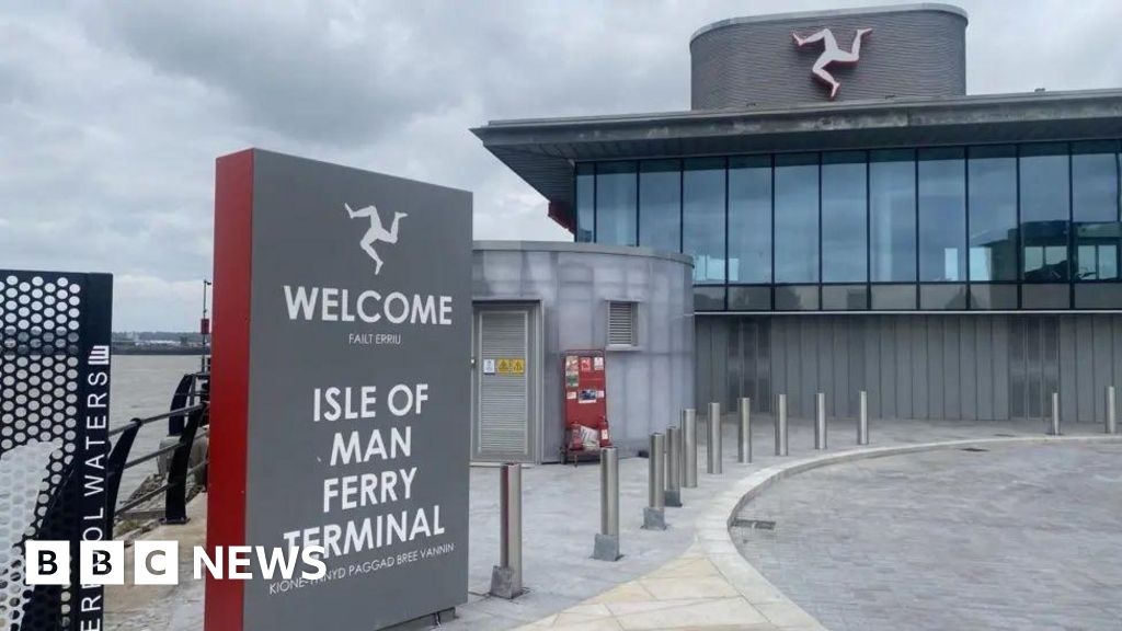 Isle of Man ferry passengers warned of Liverpool victory parade congestion