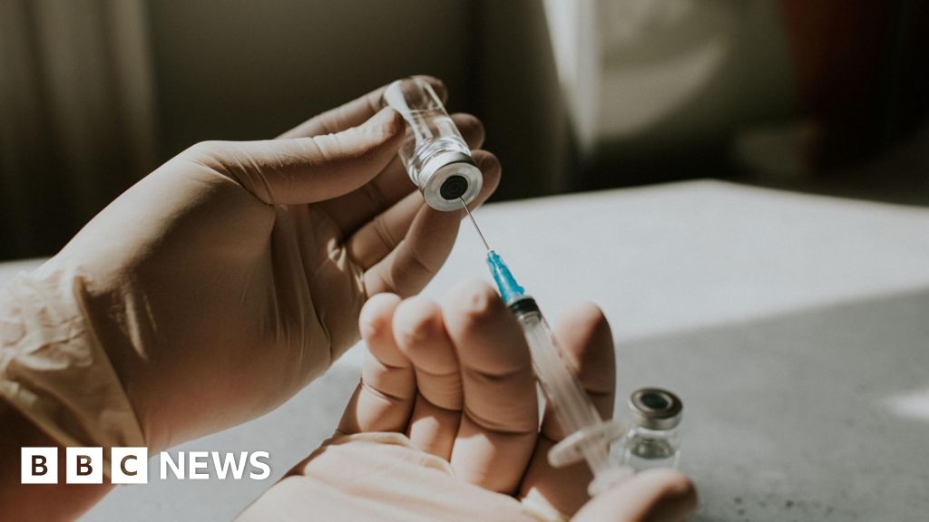 West Midlands physiotherapist struck off for administering Botox
