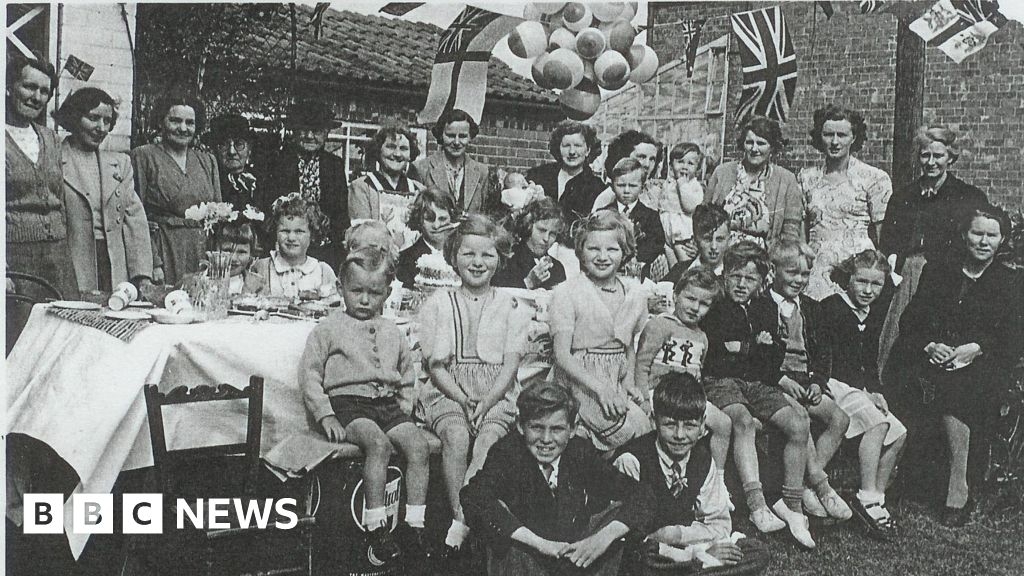 Exhibition of historic Burnham and Highbridge photos opens