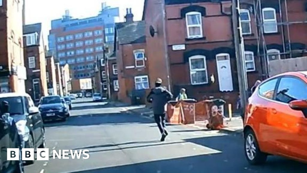 Man seriously hurt in Harehills machete attack