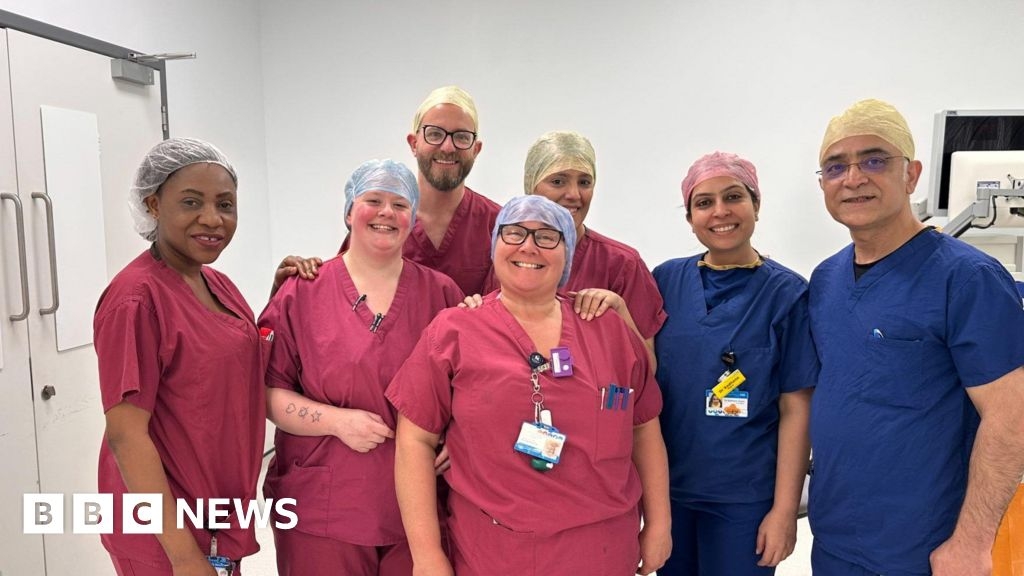 Woman one of first at Walsall hospital to have mastectomy while awake