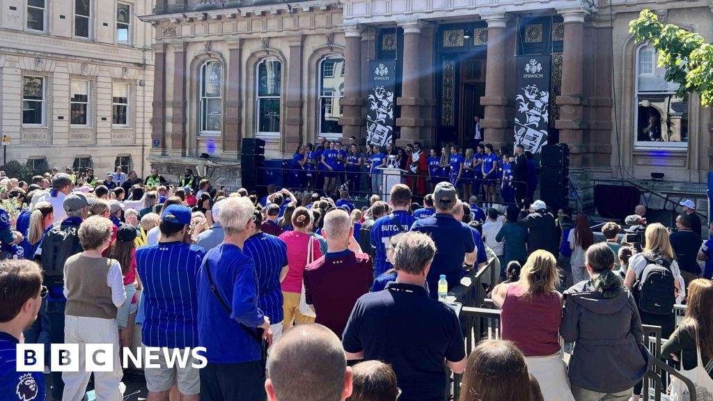 Supporters join Ipswich Town Women to celebrate promotion