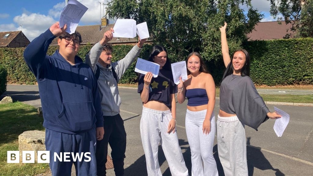 Sussex students receive GCSE results amid grade rate drop