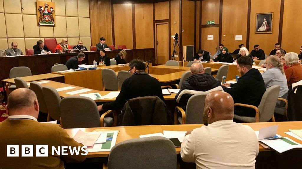 Pendle waste sites shelved as council tax rises