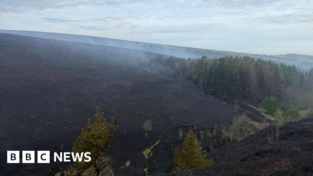 'Heartbreaking' images show aftermath of moorland fire in Derbyshire