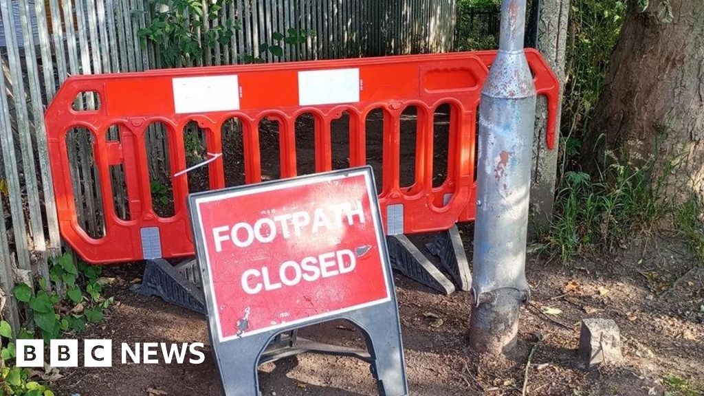 Baildon footbridge shut over 'significant safety concerns'