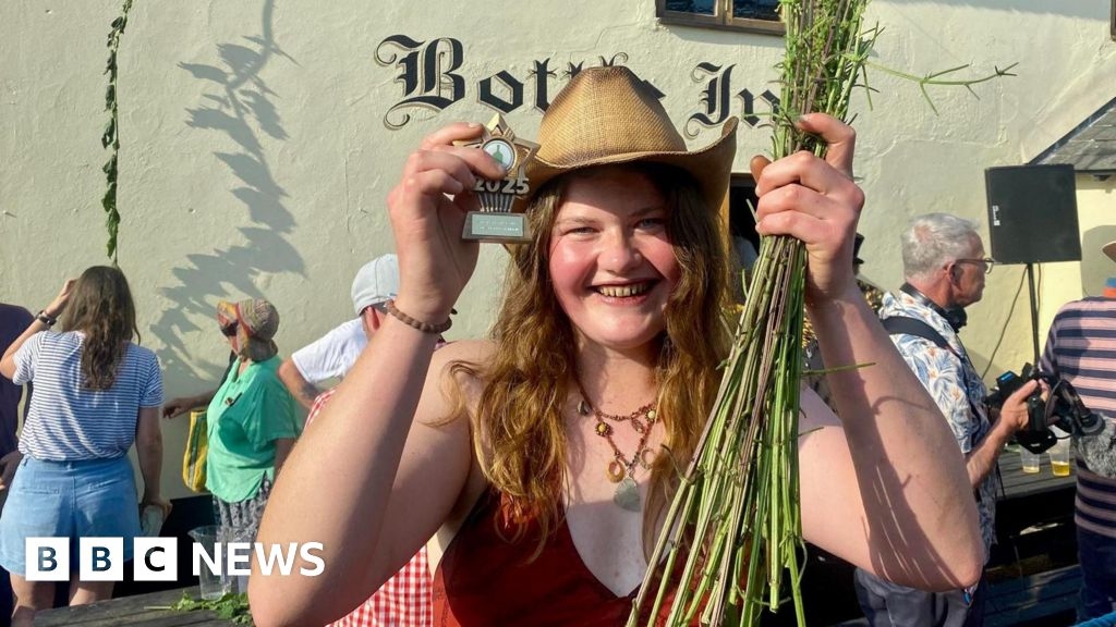 Nettle Eating: World Championships returns to Bottle Inn