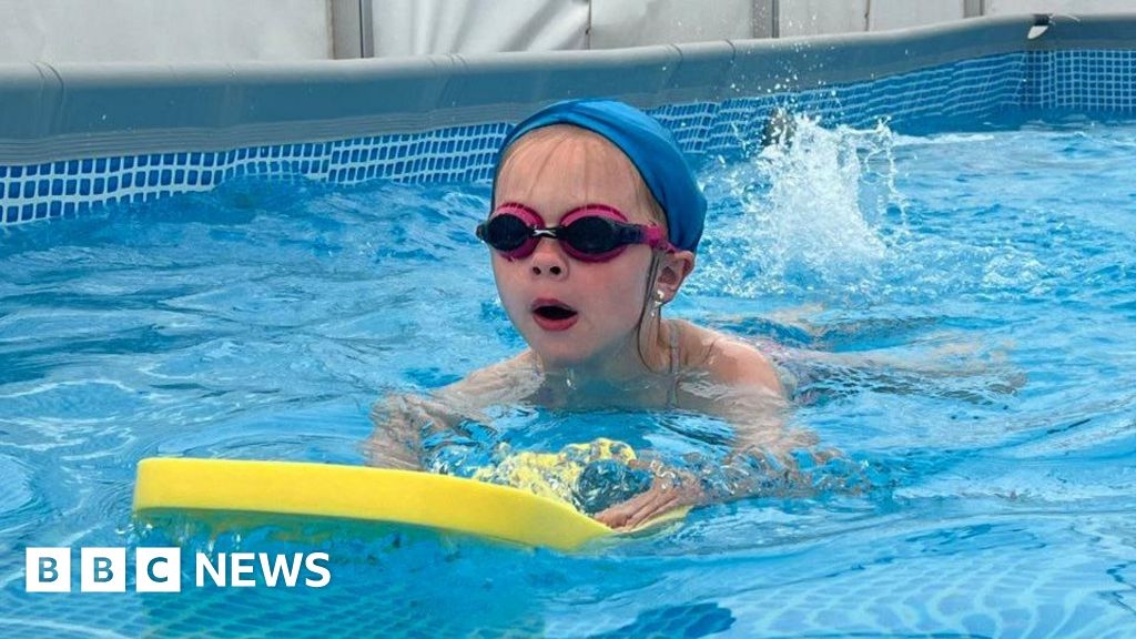 Primary school near Matlock sets up pop-up pool in playground