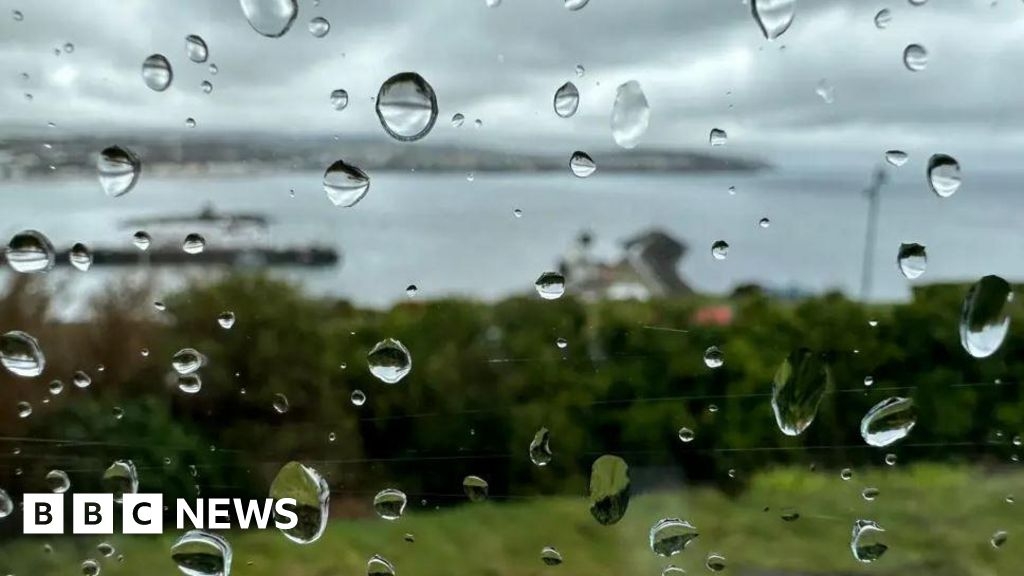Warning of flooding on roads as heavy rain hits Isle of Man