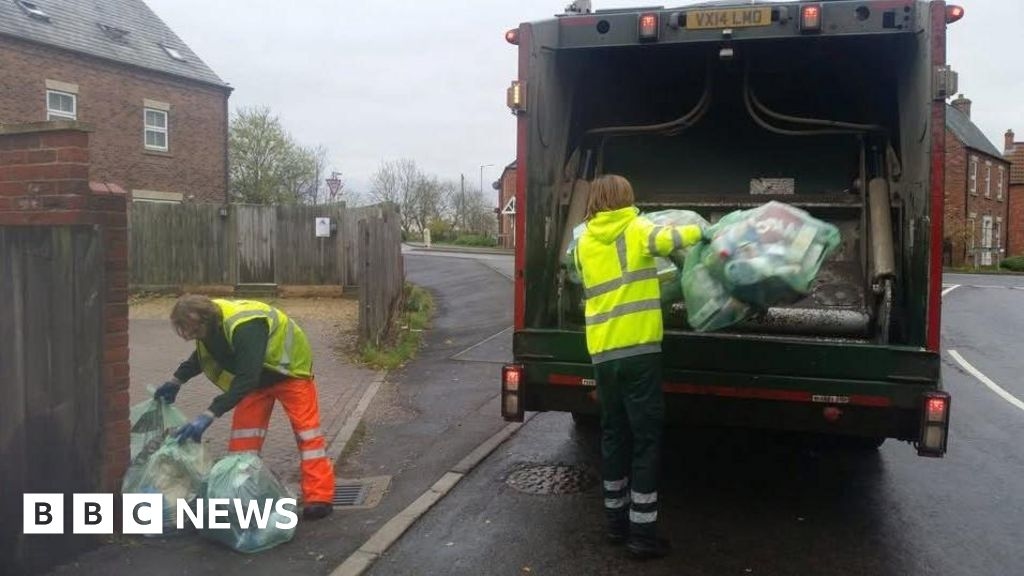 South Holland DC agrees to dump waste bags for wheelie bins