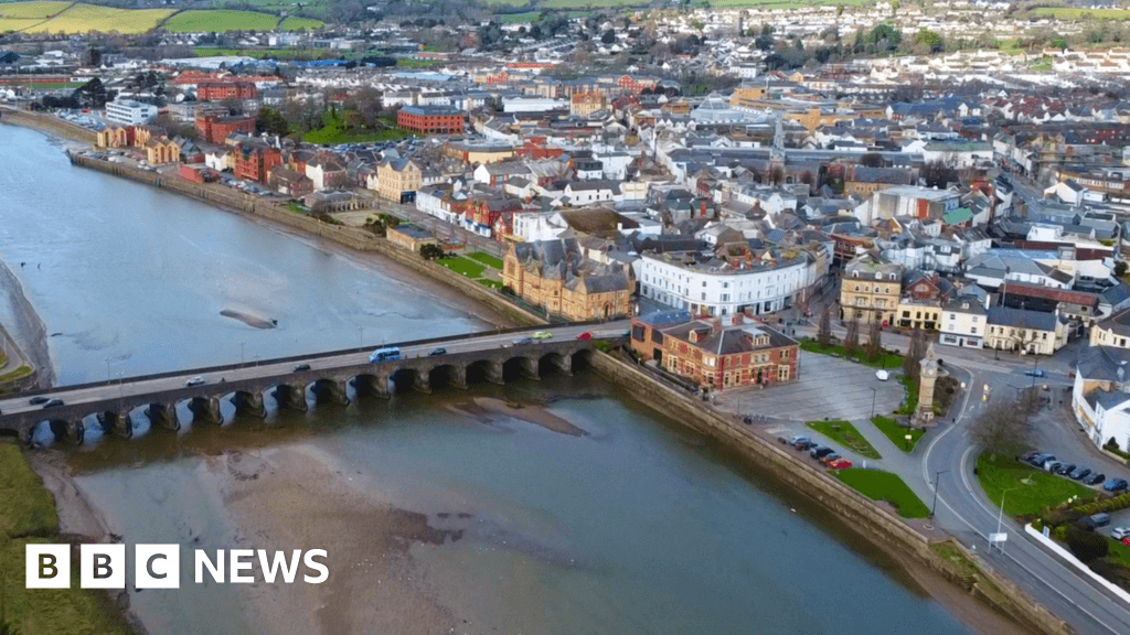 Residents asked to vote on Barnstaple public art plans