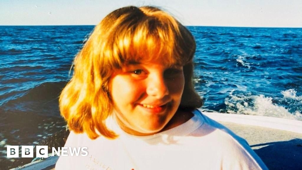Moray schoolgirl's message in a bottle gets reply from Norway 31 years later