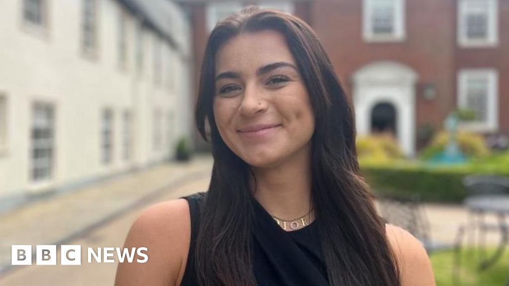 How social media is transforming wedding days in Norfolk
