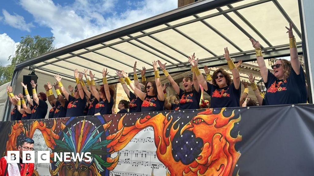 Northampton Carnival lights up town during return of event