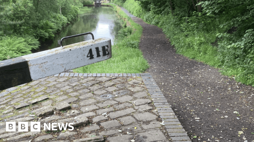 Huddersfield canal towpath upgrade to improve accessibility
